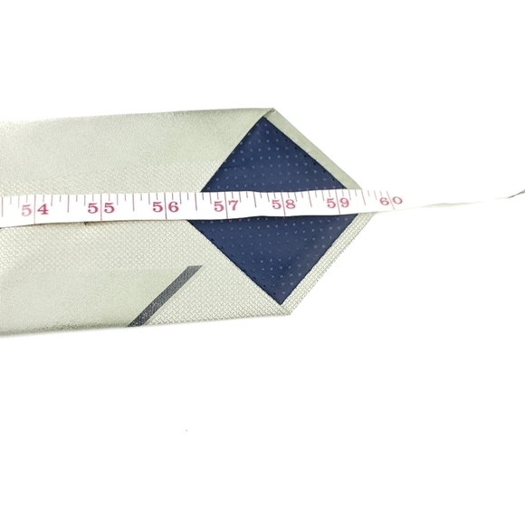 Pierre Cardin pair of 100% silk ties - Picture 13 of 15